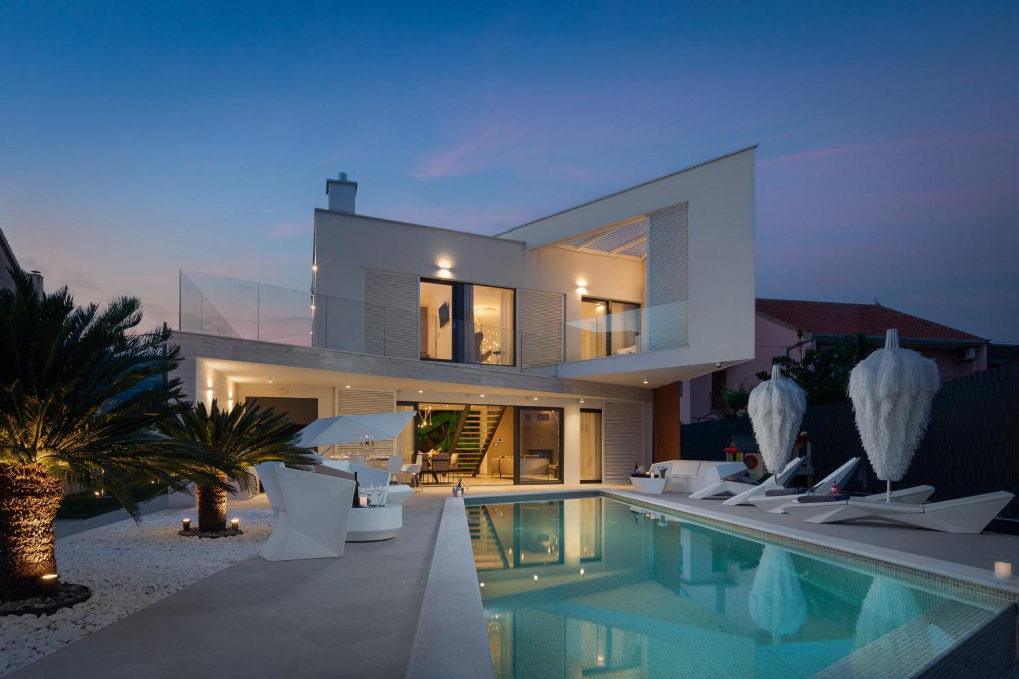 Villa Luxury Sun Rays With Infinity Pool Kaštela